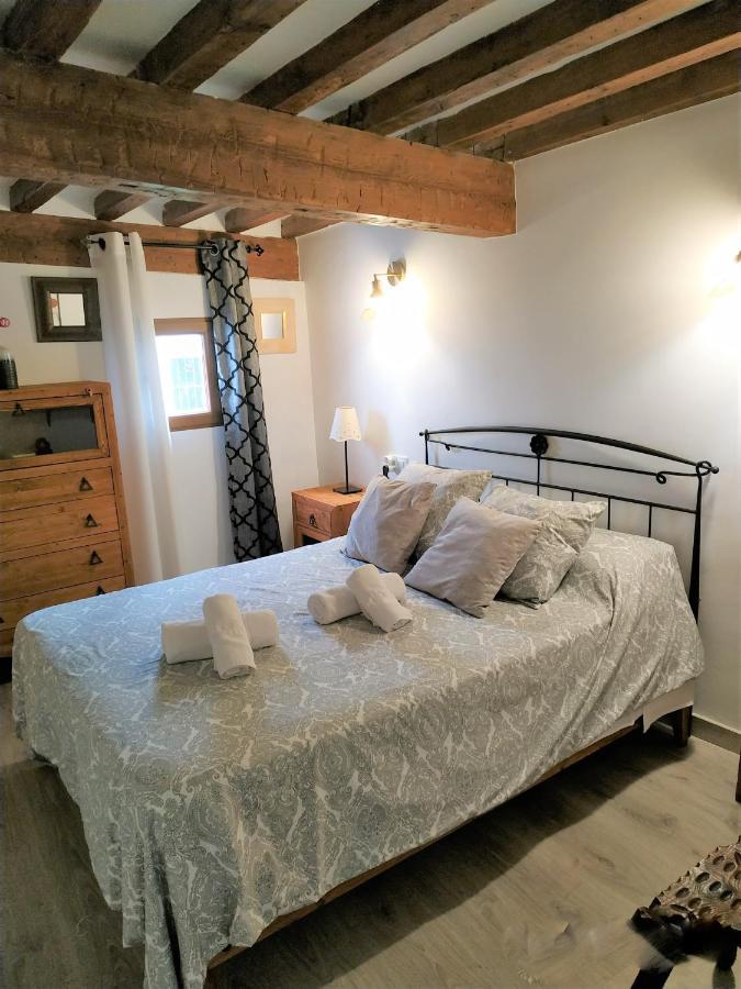 La Casita De La Moneda Apartment เกว็งกา ภายนอก รูปภาพ